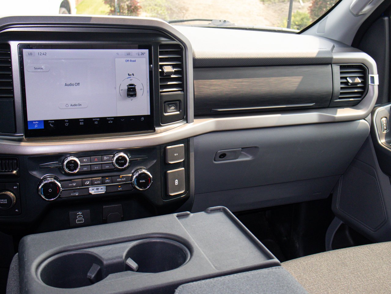 2025 Ford F-150 XLT 4WD SuperCrew 5.5' Box Blue Sherwood Park - photo #30