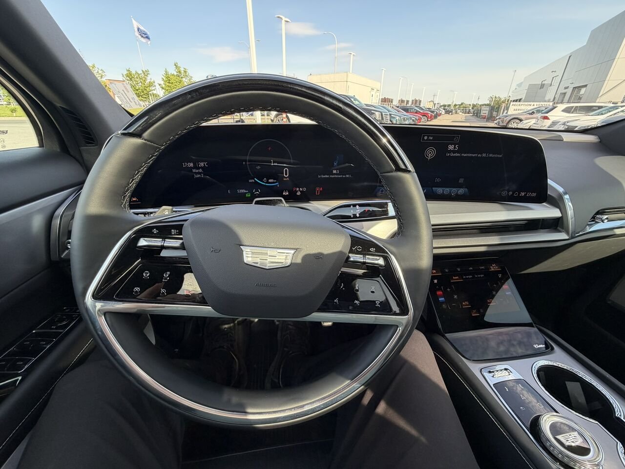 Cadillac VISTIQ Sport AWD FINANCEMENT À PARTIR 3.99% 2026 Noir Laval - photo #28