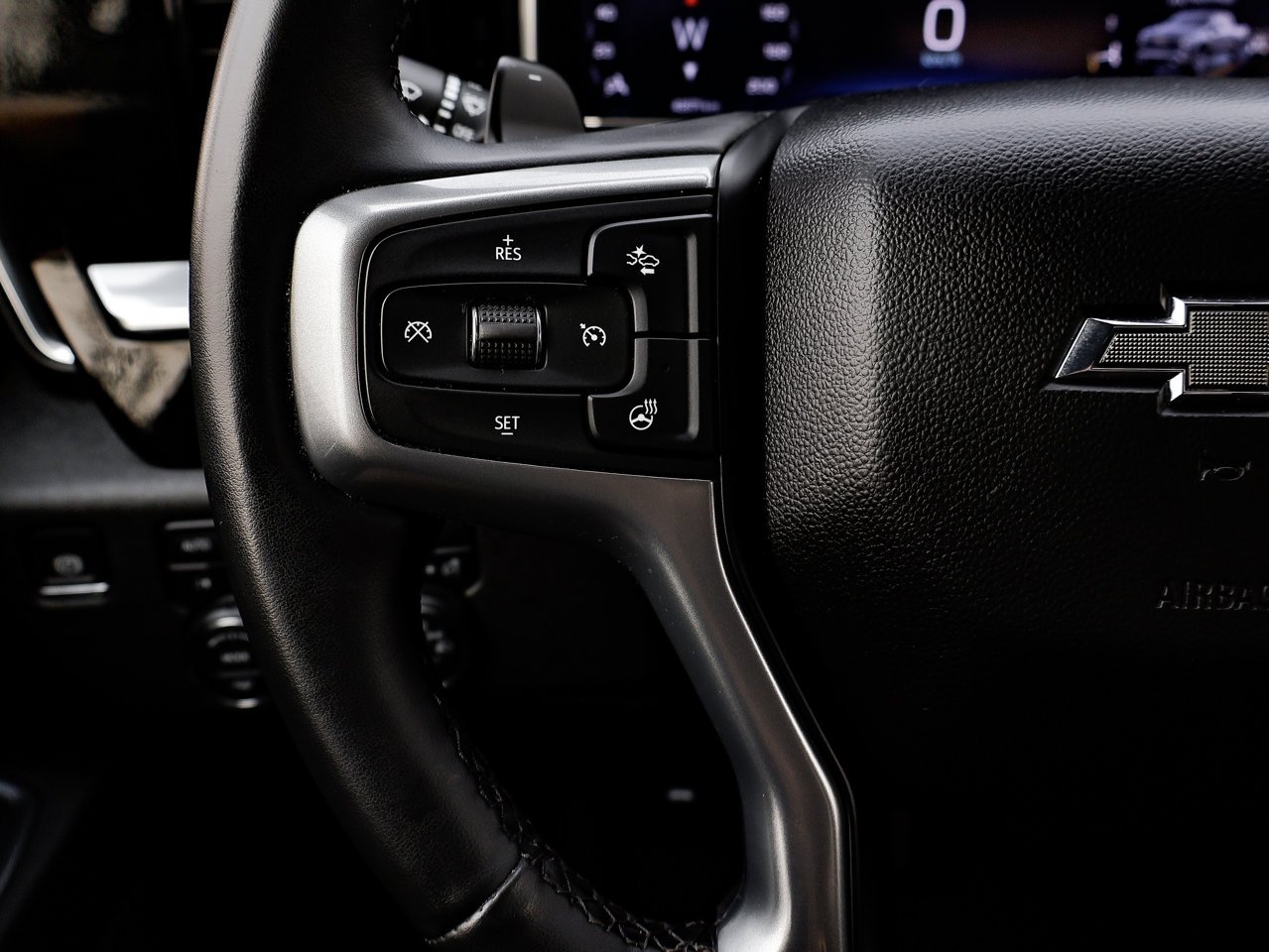 2024 Chevrolet Silverado 1500 4WD Crew Cab 147 RST Grey Sherwood Park - photo #19