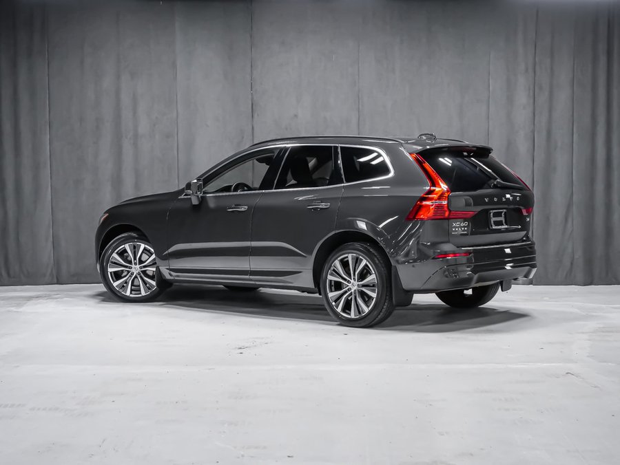 Volvo XC60 B6 MOMENTUM 2022 Gris