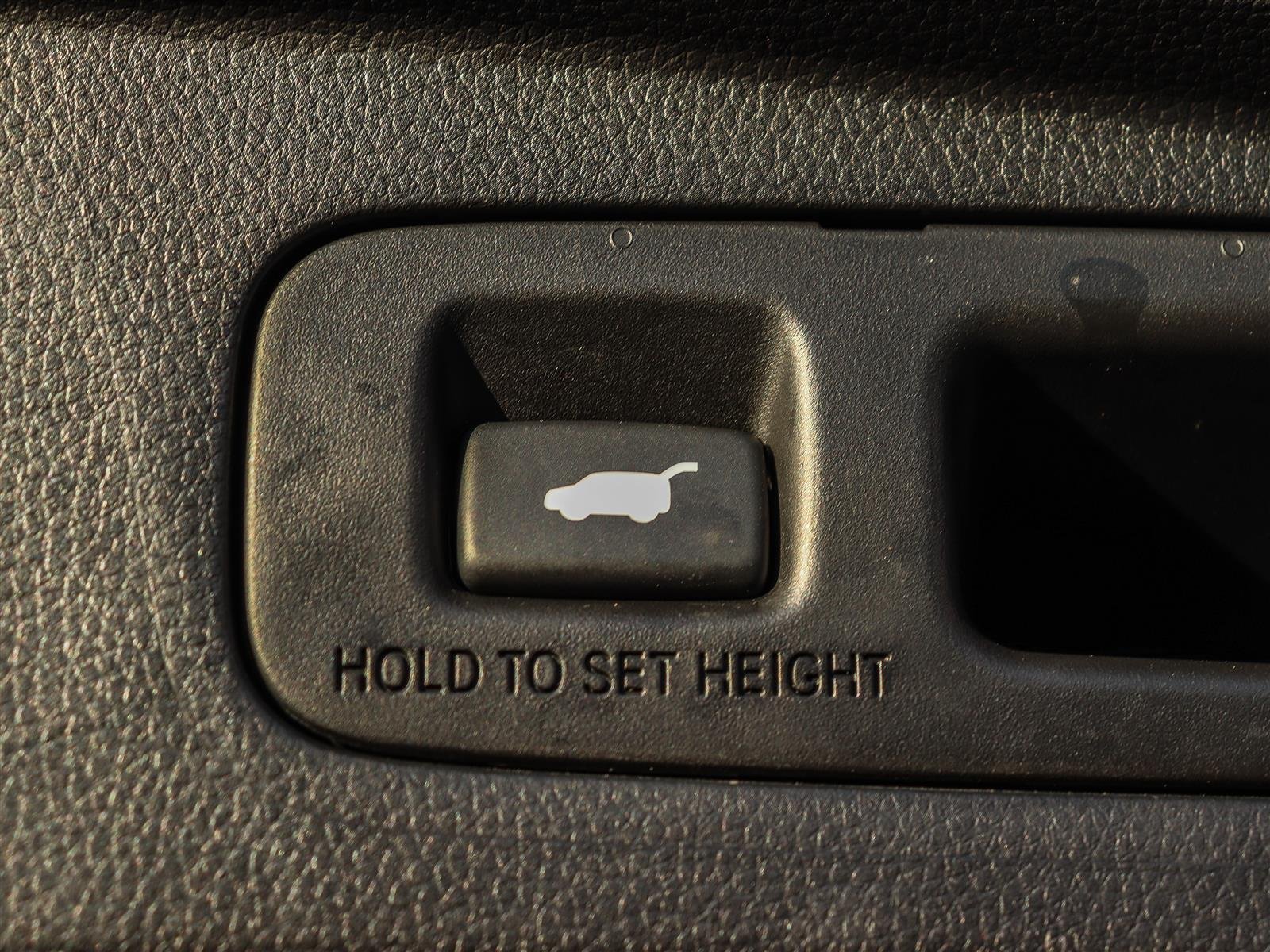 Honda CR-V hybride Touring 2025 Blue Ottawa & Gatineau - photo #19