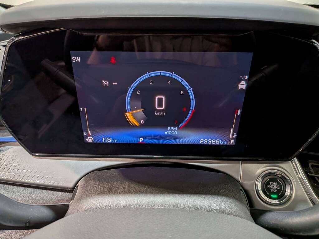 2025 Chevrolet Trax FWD 4dr LT White Val-David - photo #17