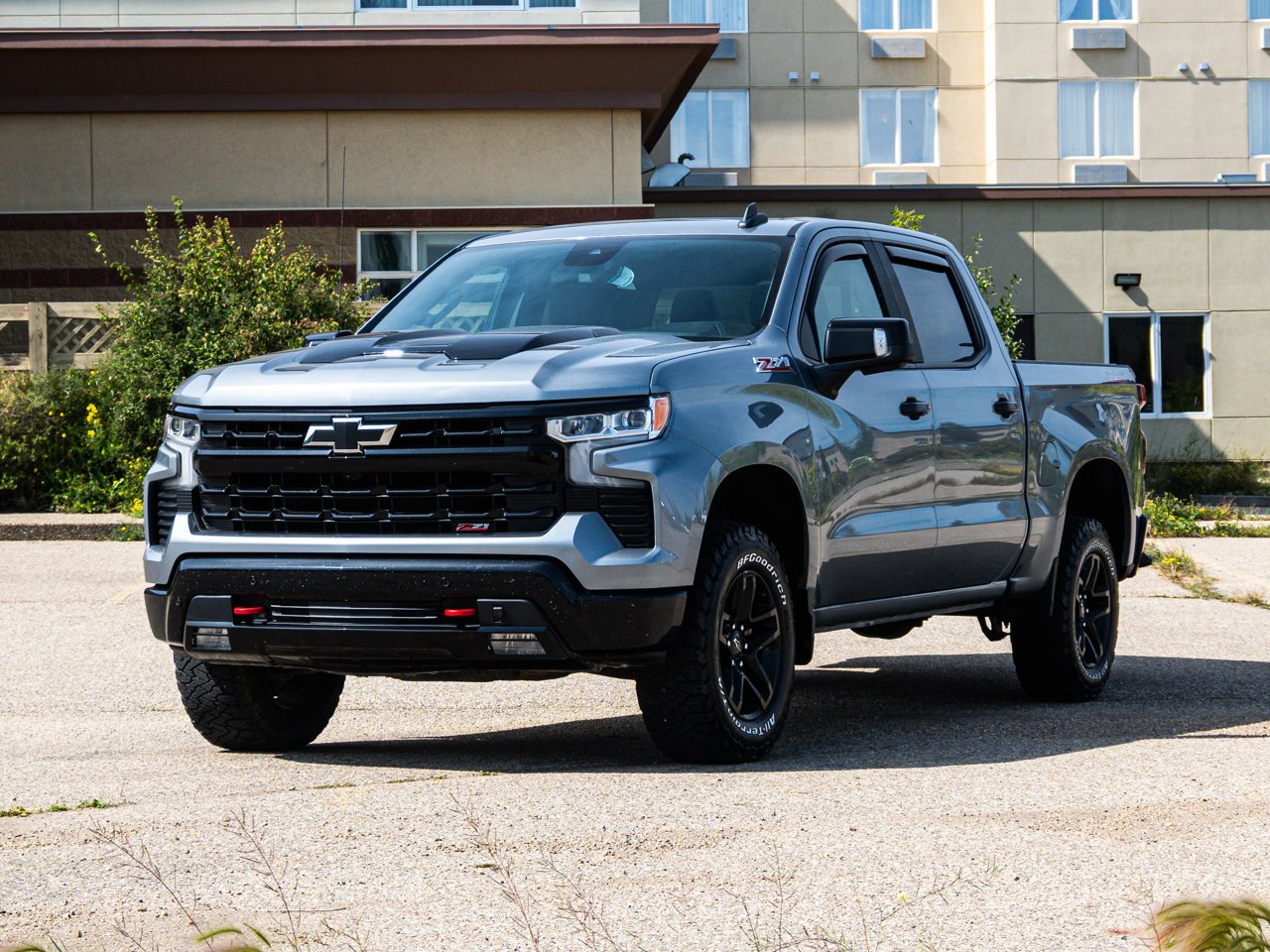 2024 Chevrolet Silverado 1500 4WD Crew Cab 147 LT Trail Boss Grey Sherwood Park - photo #3