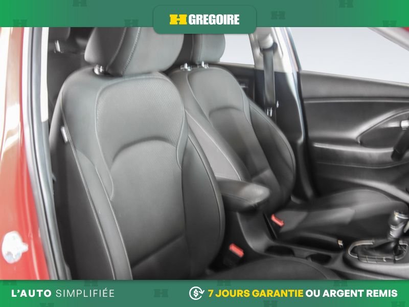 2020 Hyundai Elantra Red Saint-Eustache - photo #28