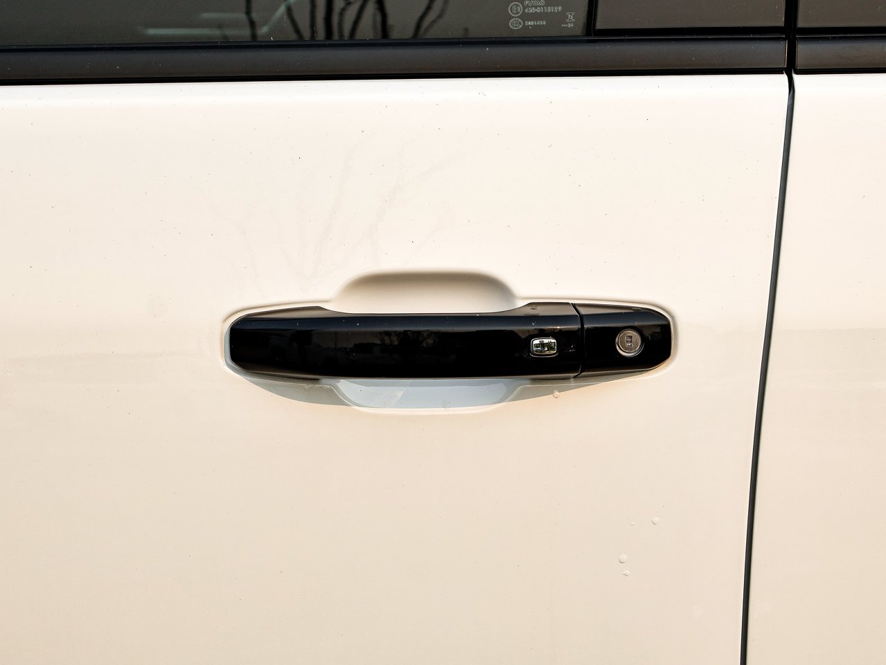 2024 Chevrolet Silverado 2500HD 4WD Crew Cab 159 LTZ White Sherwood Park - photo #7