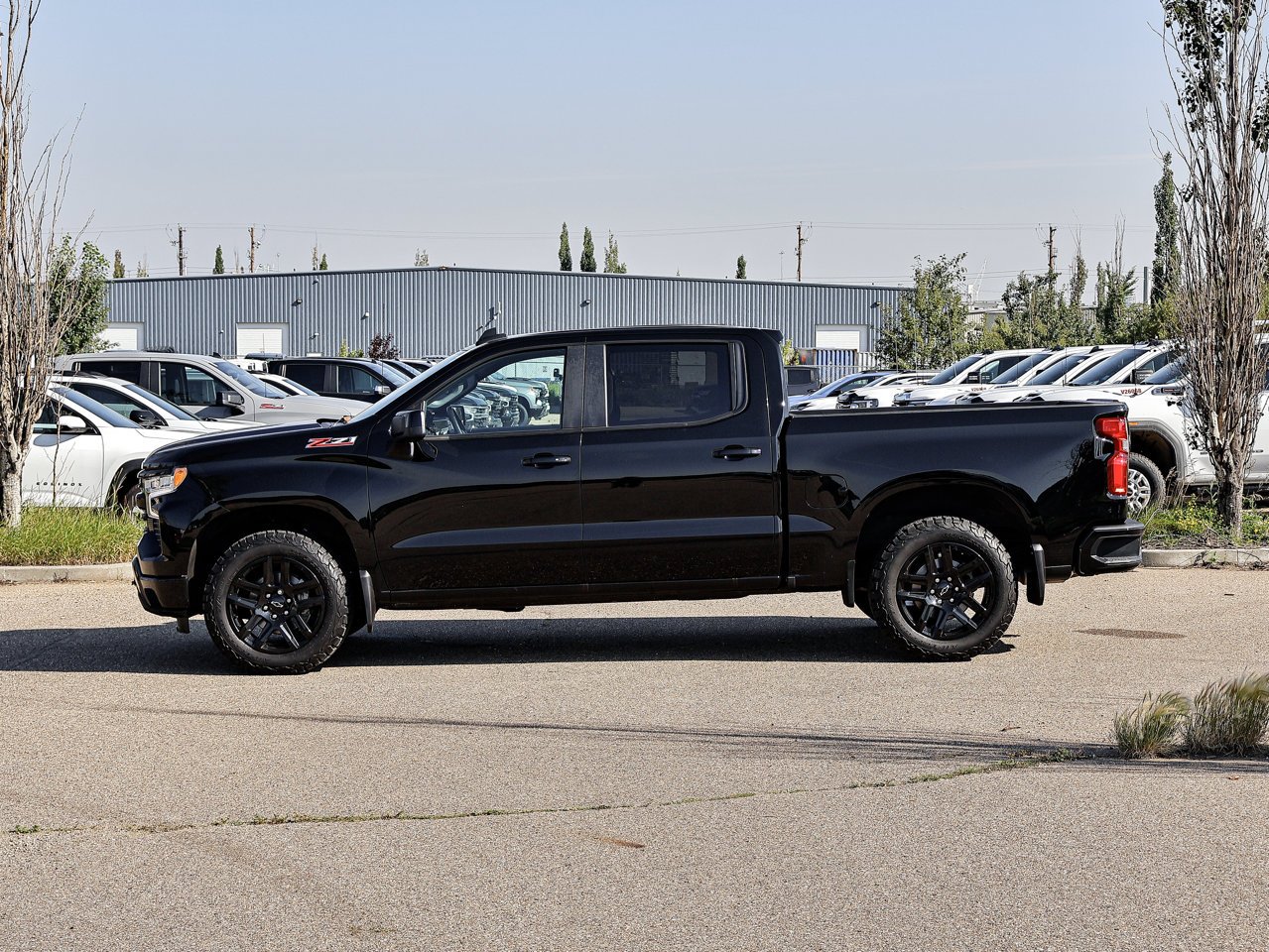 2023 Chevrolet Silverado 1500 4WD Crew Cab 147 RST Black Sherwood Park - photo #9