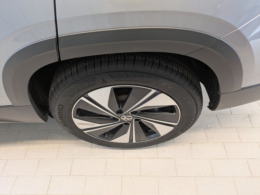 Volkswagen Taos Comfortline 4MOTION 2024 Gris