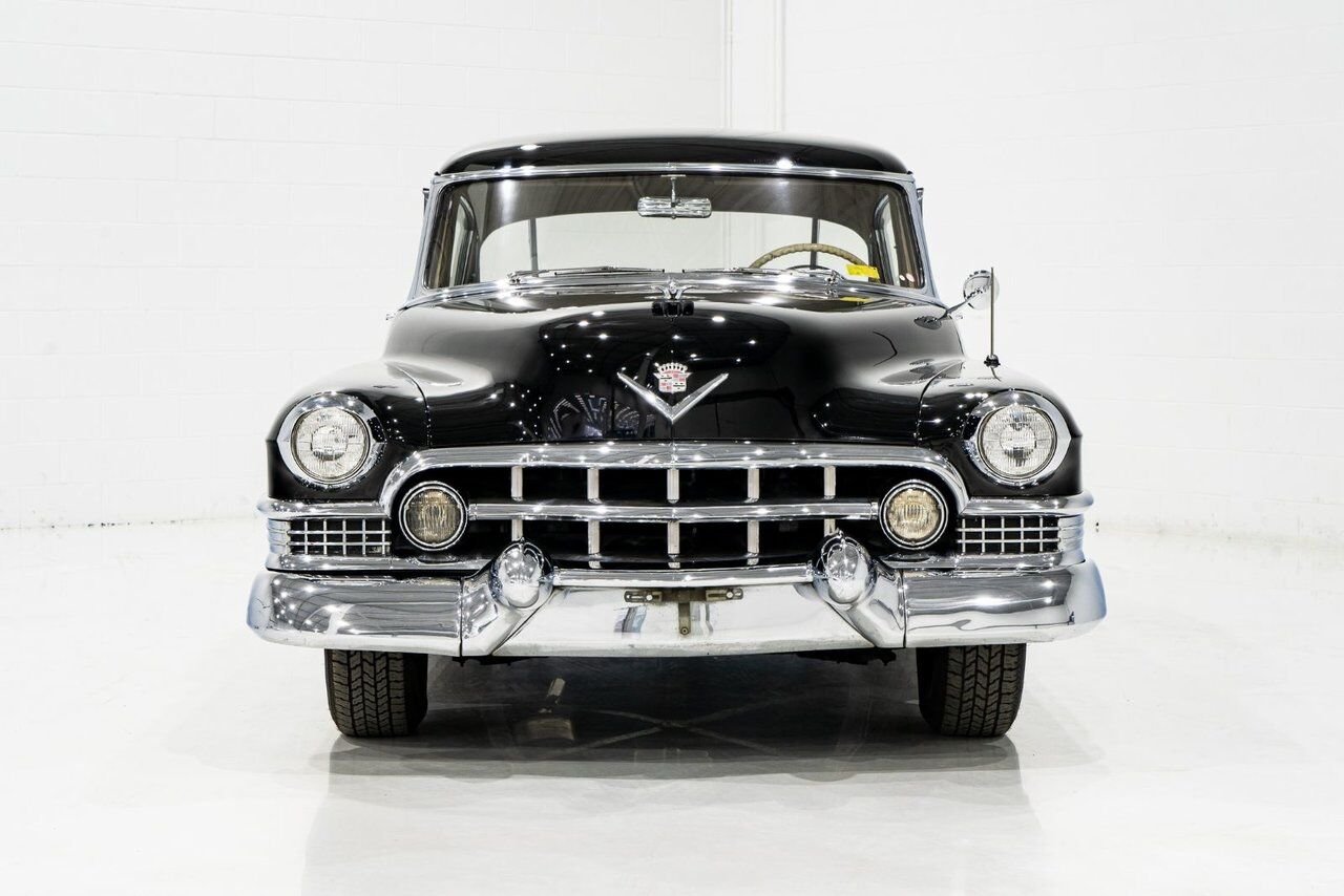 Cadillac Fleetwood Unrestored factory black paint **PRICE IN USD** 1951 Noir Montréal - photo #3