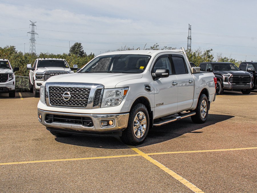 2017 Nissan Titan 2017 White