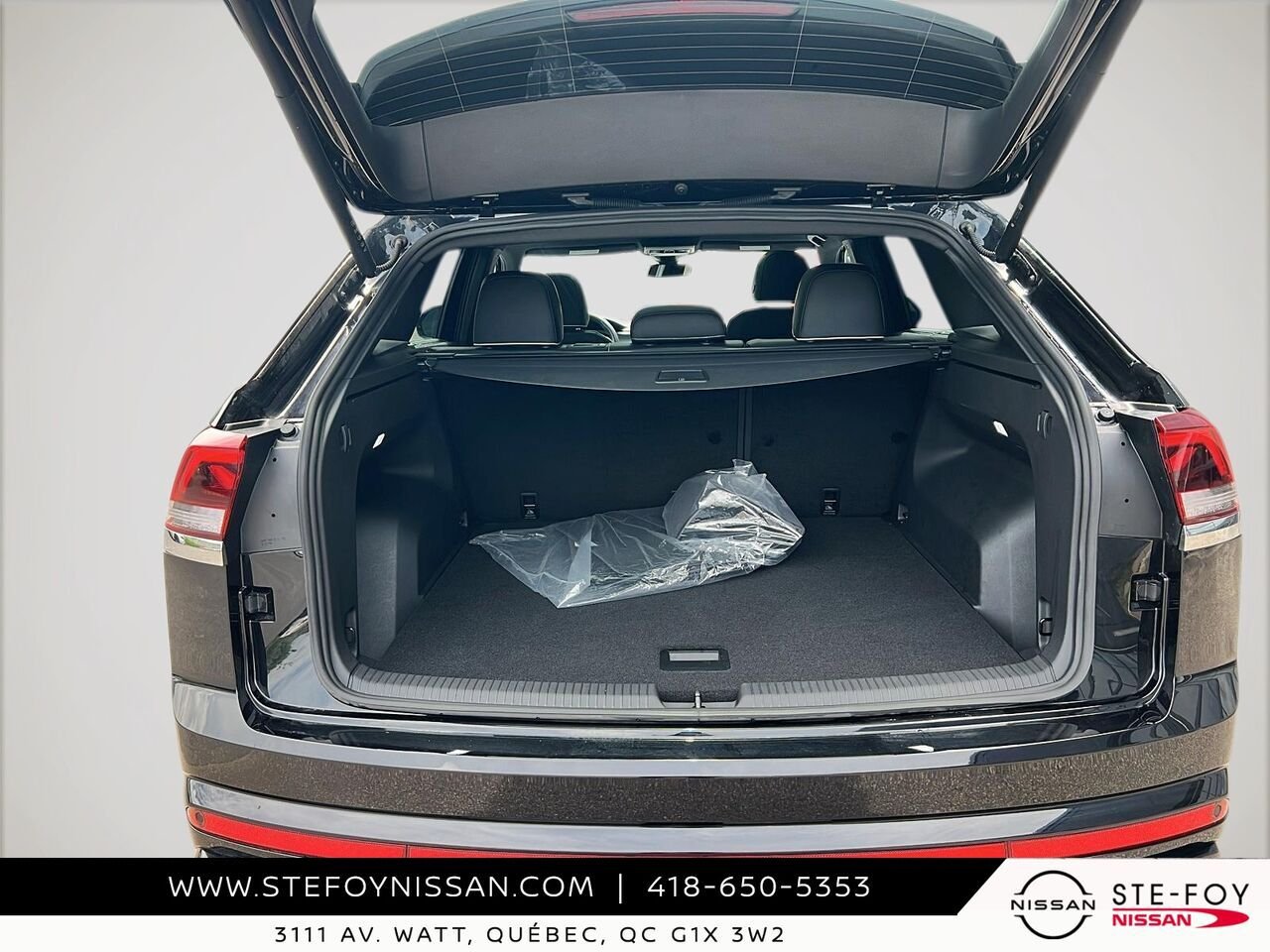 Volkswagen Atlas Cross Sport EXECLINE 2026 Noir Ste-Foy - photo #5