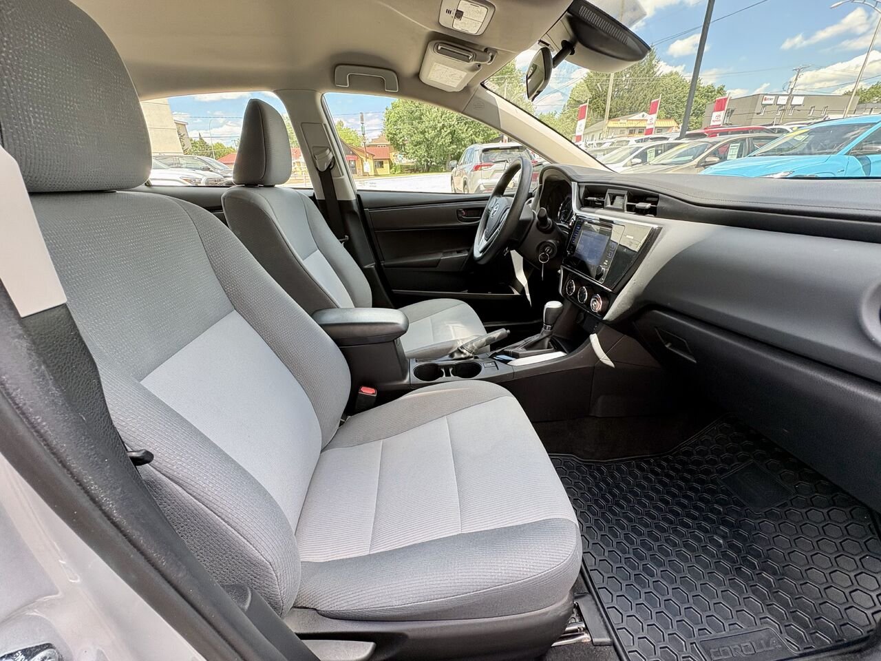 2017 Toyota COROLLA Silver Mont-Laurier - photo #15