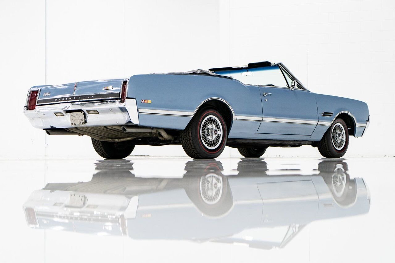 1966 Oldsmobile 442 PRIX EN USD | Matching# 400cu.in. 4-Speed Blue Montreal - photo #34