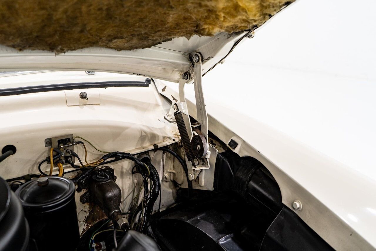 1954 Ford Crestline Skyliner rare glass top long term ownership White Montreal - photo #18