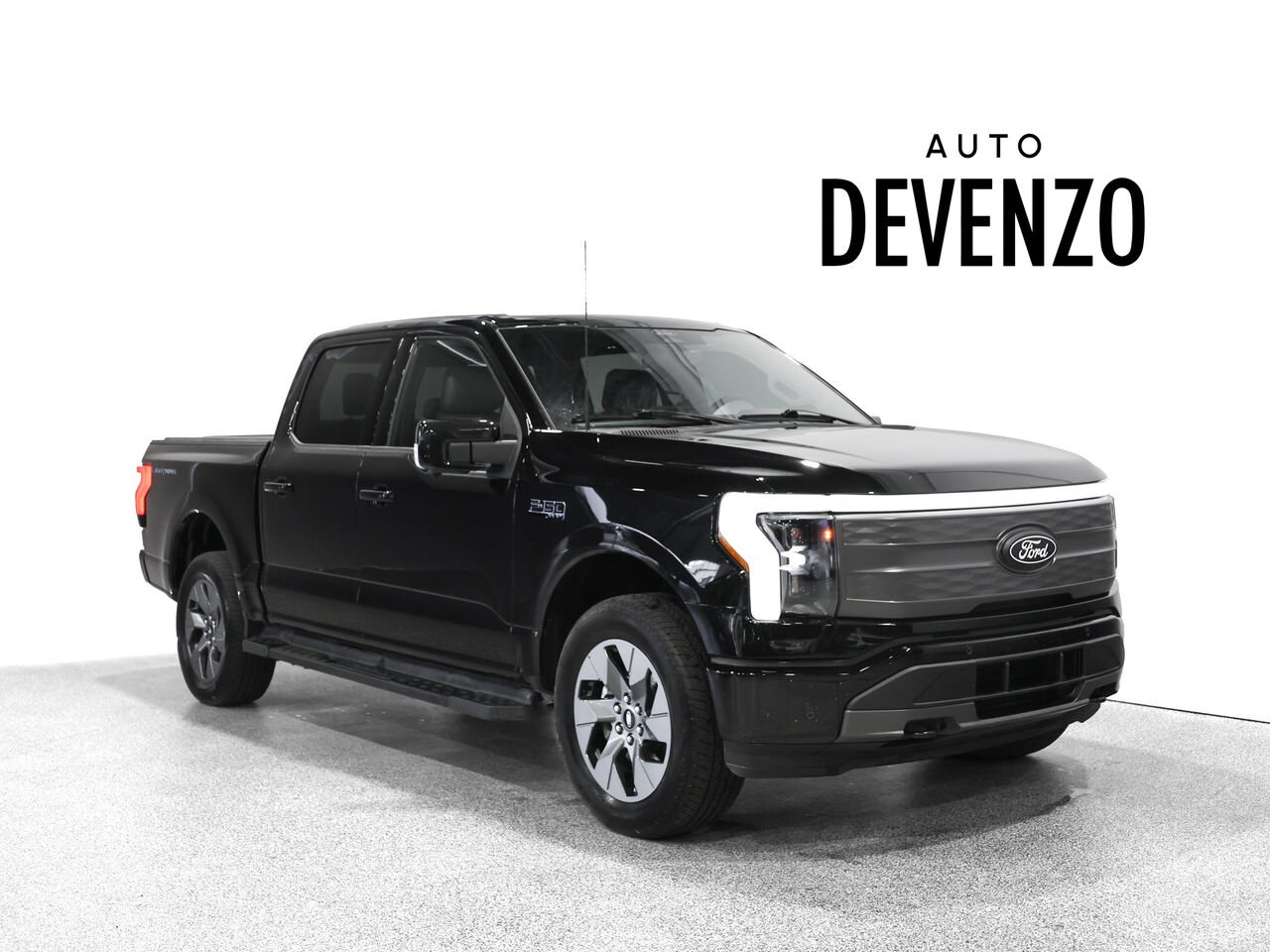 Ford F-150 Lightning 2025 Noir Saint-Eustache - photo #1