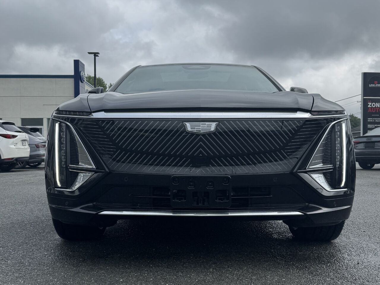 Cadillac LYRIQ 2024 Noir Granby - photo #9