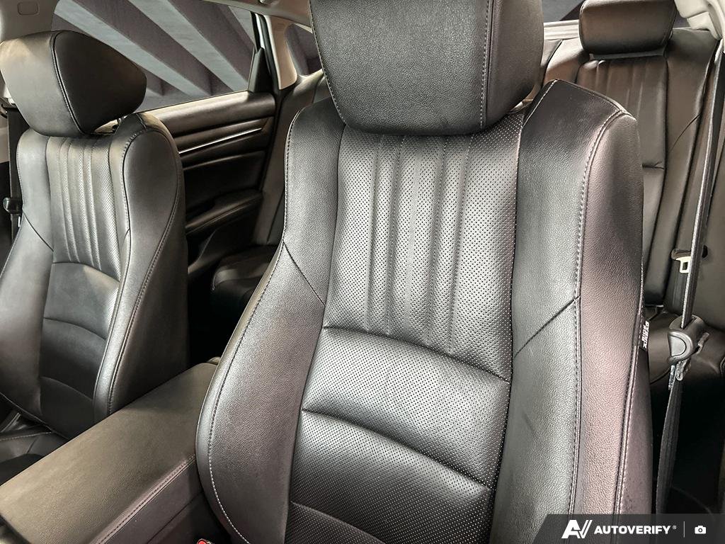 2019 Honda Accord Sedan 2600116B | EX-L White Edmonton - photo #19