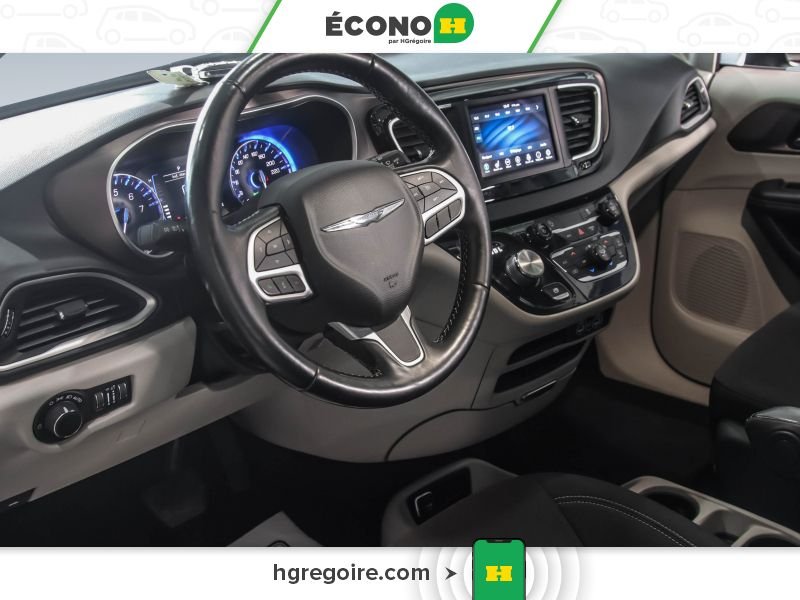 2021 Chrysler Grand Caravan Grey Laval - photo #17