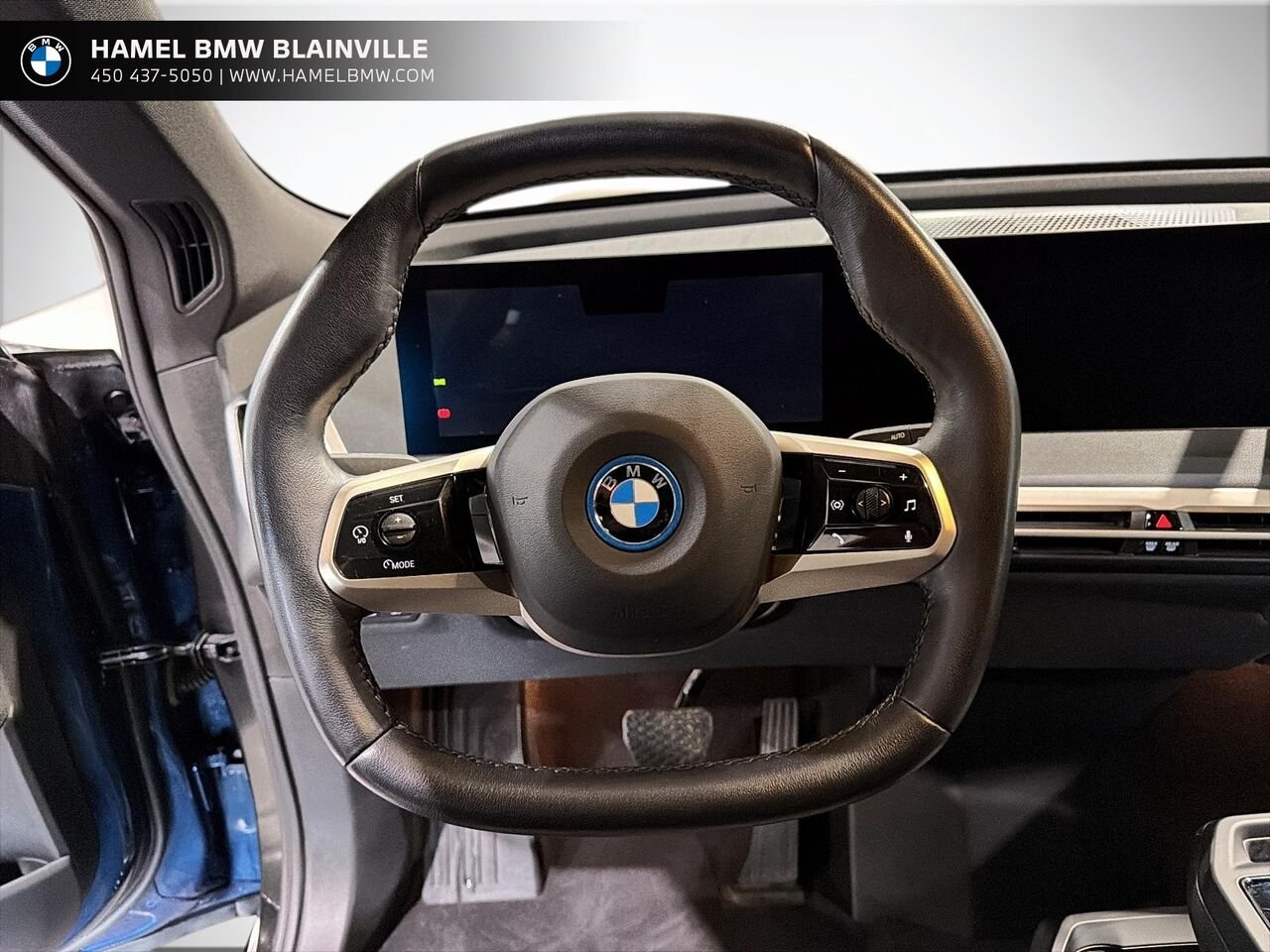 2024 BMW iX xDrive40 véhicule d'activités sportives Blue Blainville - photo #10