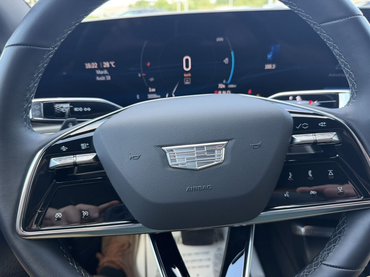 Cadillac LYRIQ TECH FINANCEMENT À PARTIR DE 0.99% 2024 Noir Laval - photo #28
