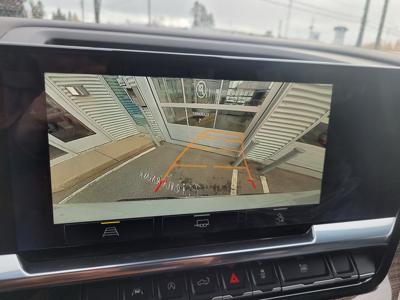 2026 Chevrolet Silverado 1500 RST cabine multiplace 4RM 157 po SUMMIT WHITE Thetford Mines - photo #11