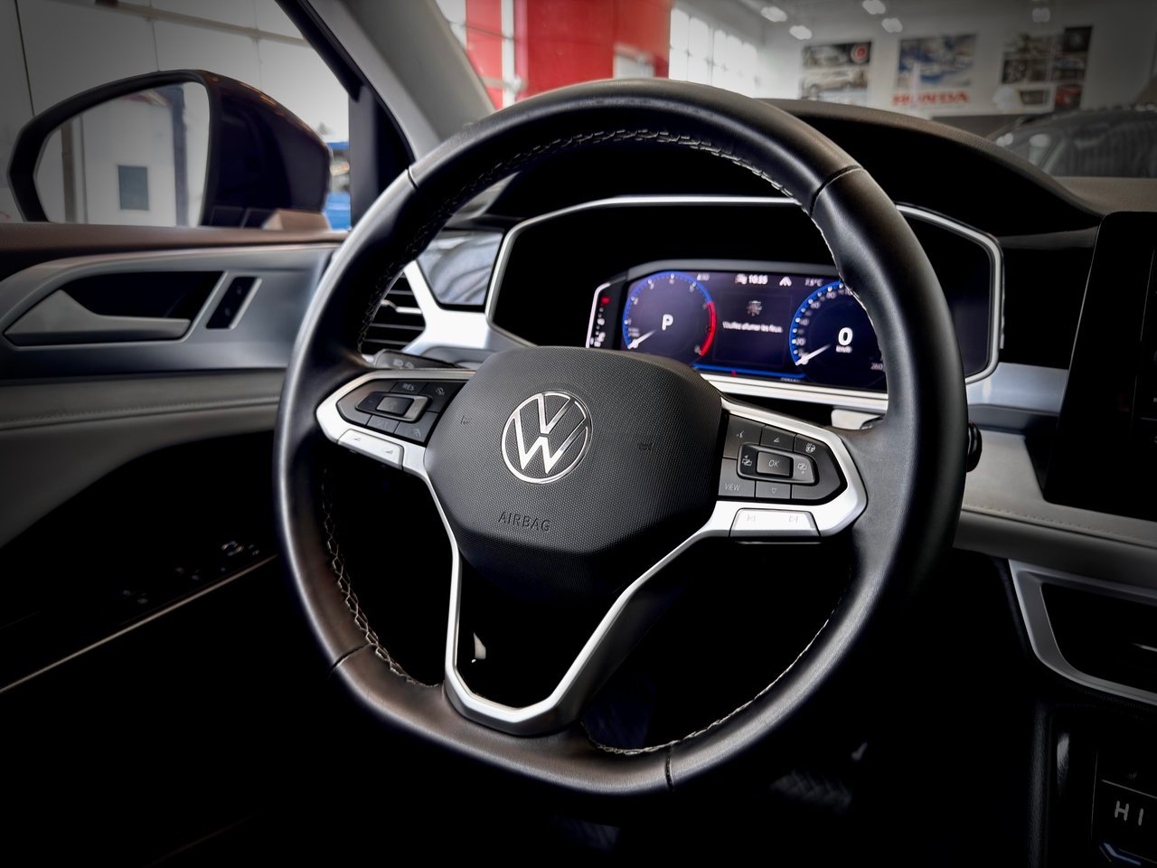 2025 Volkswagen Taos Silver Notre-Dame-des-Prairies - photo #23