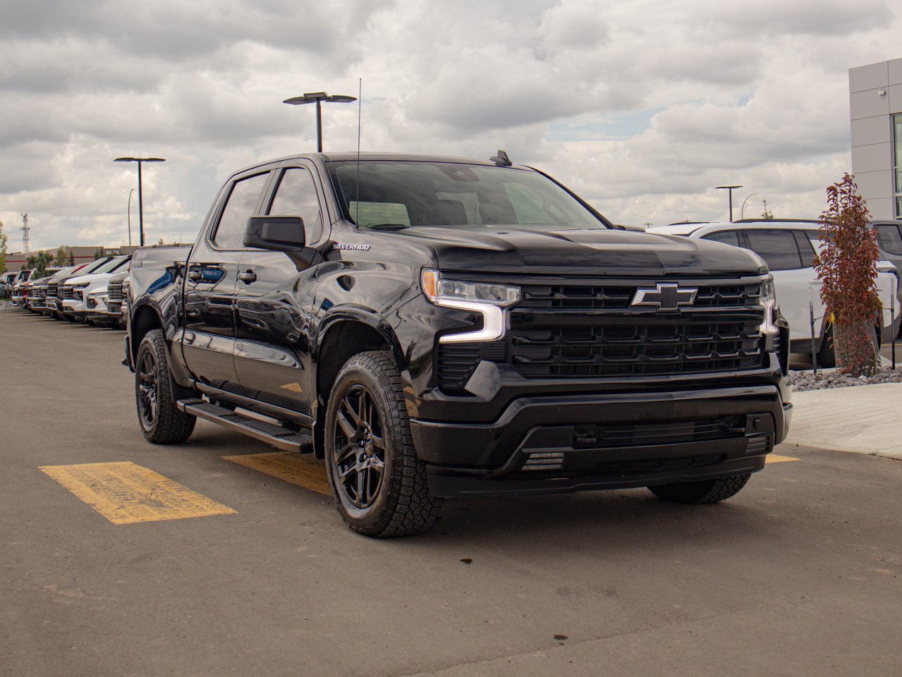 2024 Chevrolet Silverado 1500 4WD Crew Cab 147 RST Black Sherwood Park - photo #13