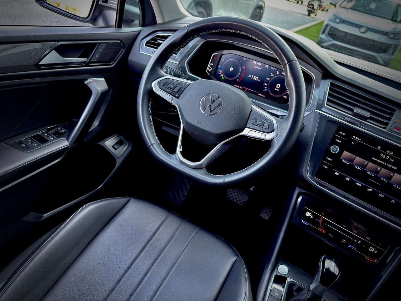 2023 Volkswagen Tiguan Notre-Dame-des-Prairies - photo #14
