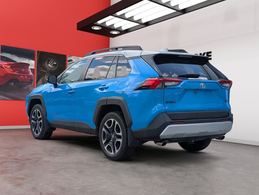 2021 Toyota RAV4 2021 Blue