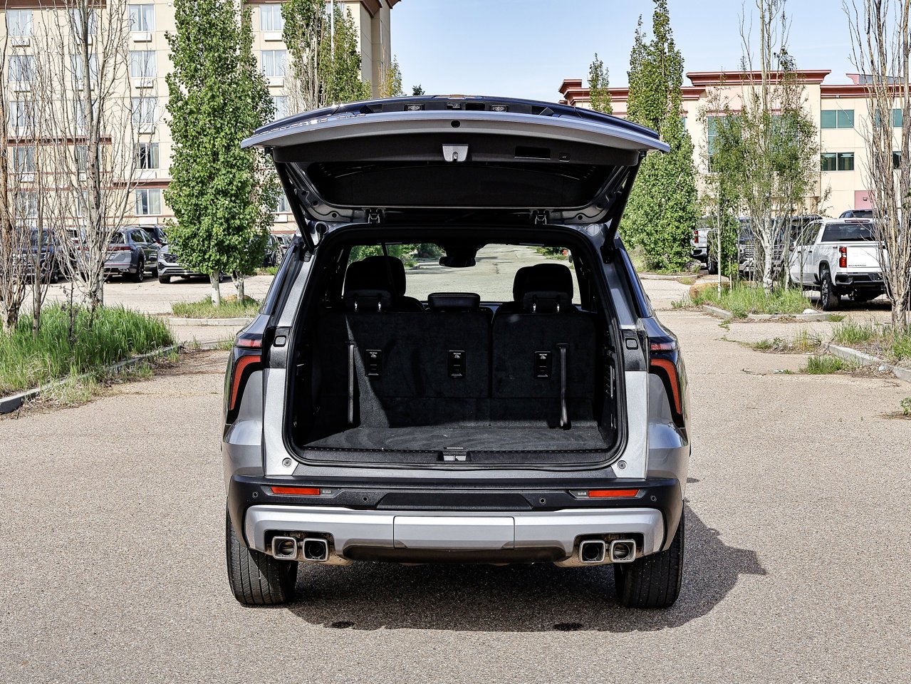 2026 Chevrolet Traverse AWD 4dr LT Grey Sherwood Park - photo #14