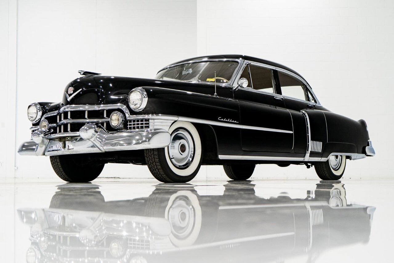 Cadillac Fleetwood Unrestored factory black paint **PRICE IN USD** 1951 Noir Montréal - photo #30