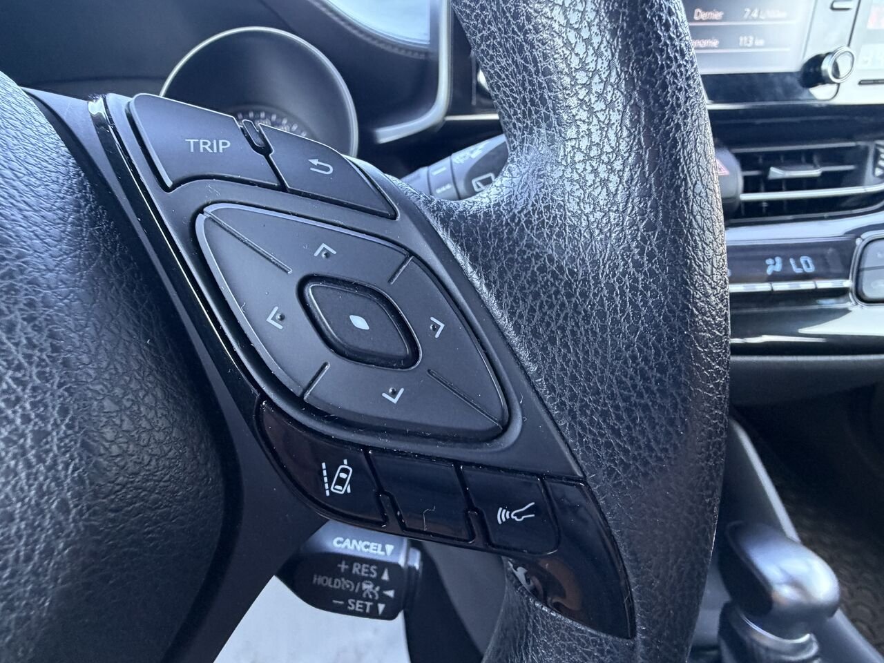 2019 Toyota C-HR Blue Ste-Marie - photo #12