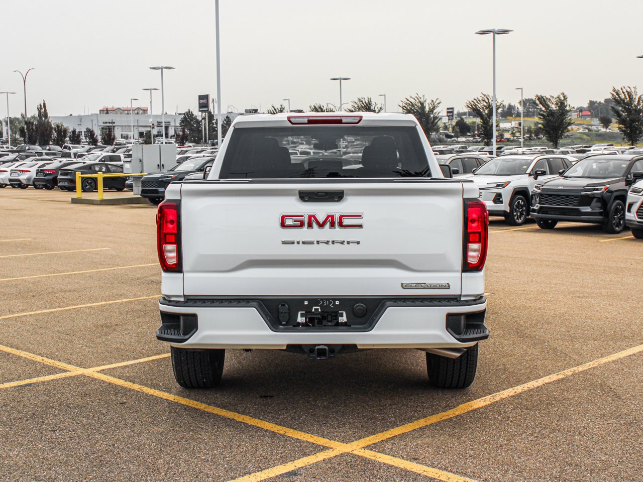 2025 GMC Sierra 1500 4WD Crew Cab 147 Elevation White Sherwood Park - photo #6