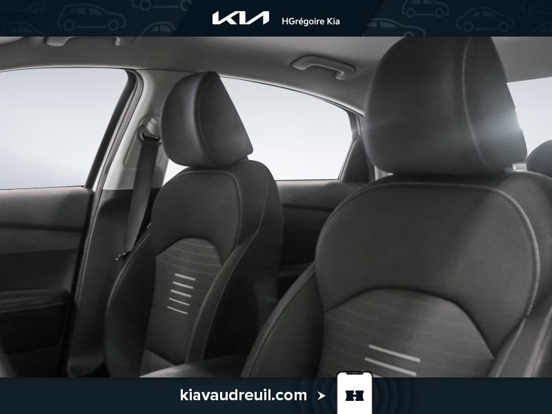 2020 Kia Forte White Blainville - photo #8