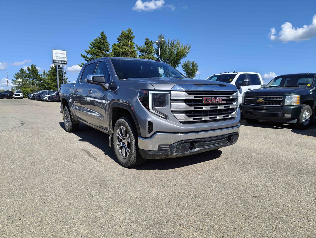 2023 GMC Sierra 1500 4WD Crew Cab 147 SLE Grey Sherwood Park - photo #2