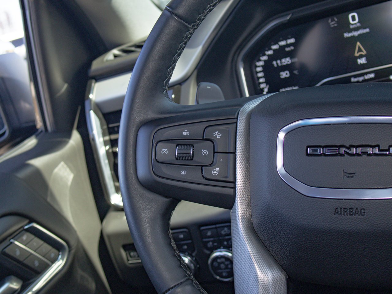 2025 GMC Sierra 1500 4WD Crew Cab 147 Denali Black Sherwood Park - photo #24