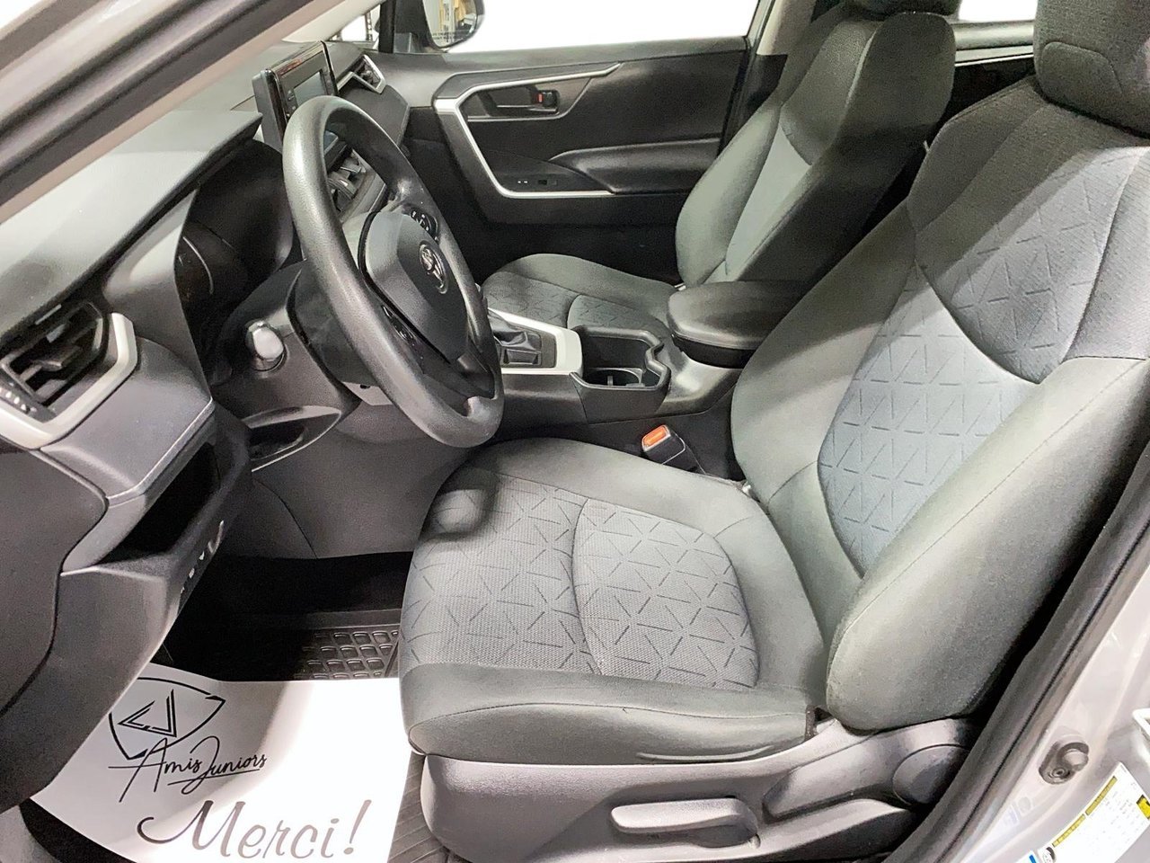 2022 Toyota RAV4 VIN 2T3B1RFV2NW261100 Grey Chicoutimi - photo #8