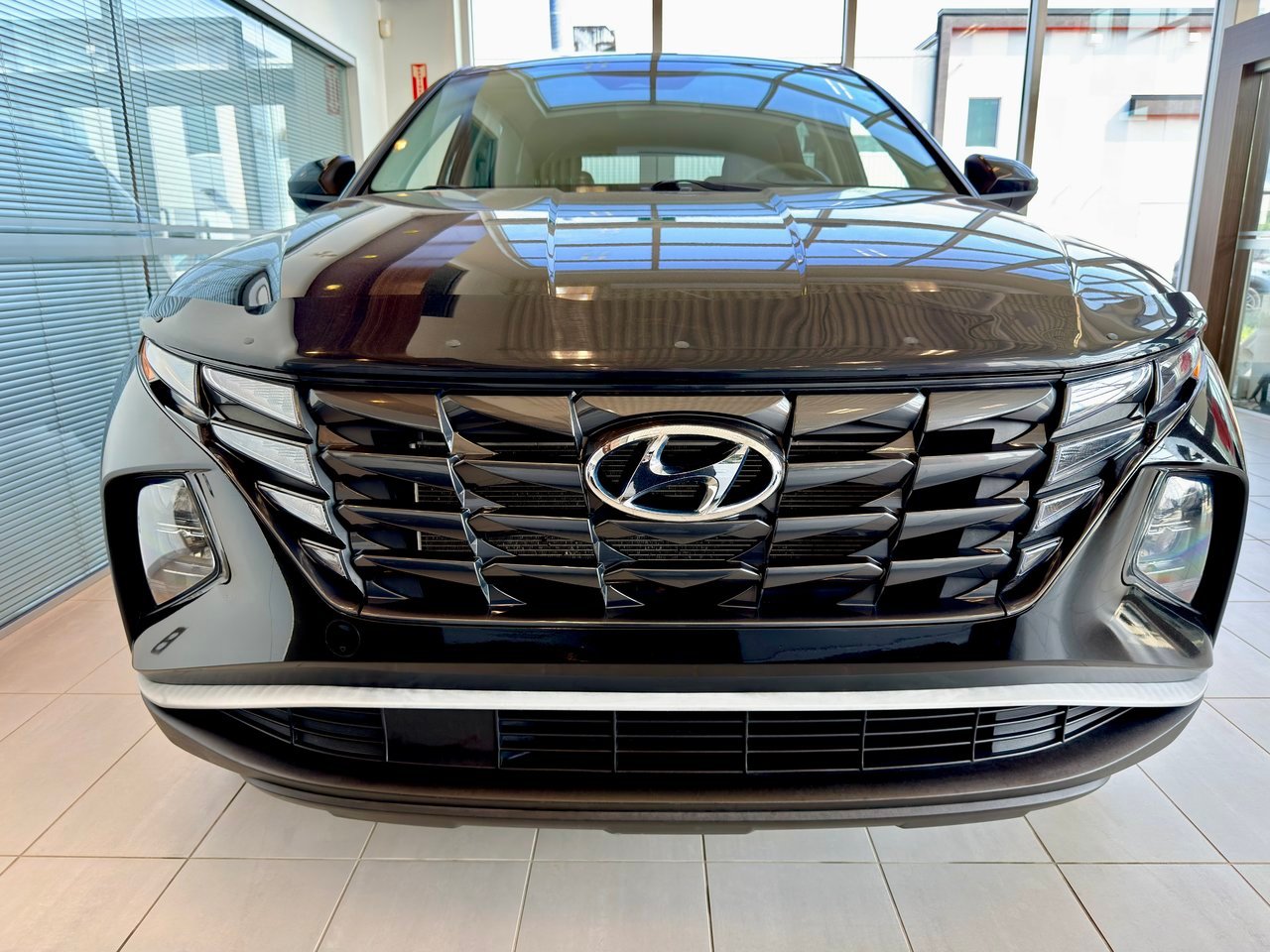 2022 Hyundai Tucson Black Notre-Dame-des-Prairies - photo #5