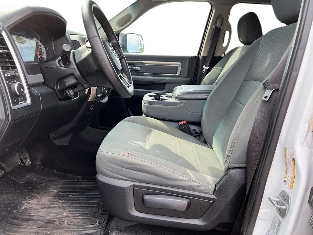 2015 Ram 2500 VIN 3C6UR5JL7FG623673 White Chicoutimi - photo #11