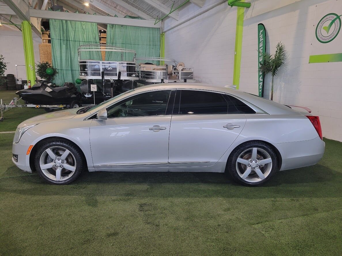 2017 Cadillac XTS Grey  - photo #5