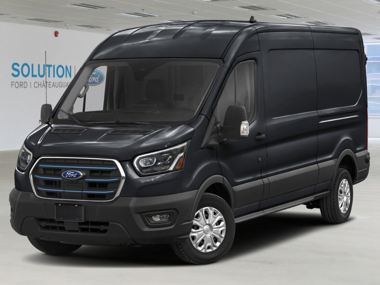 Ford E-Transit fourgonnette utilitaire T-350 PA TOIT MOYEN 148 PO PNBV DE 9 500 LB 2025 Noir agate métallisé Châteauguay - photo #0