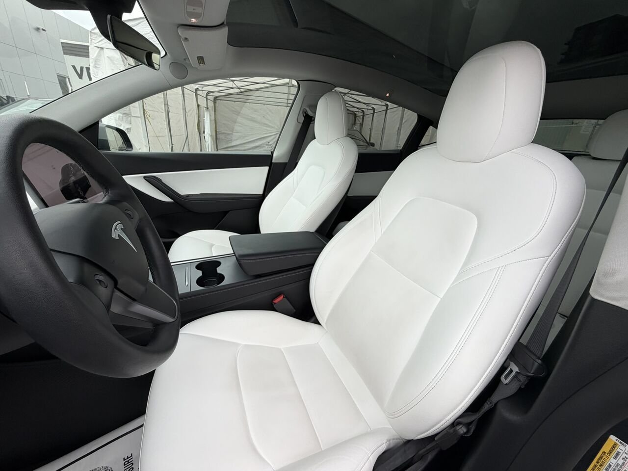 Tesla Model Y LONG RANGE AWD 7 PASSAGERS 2022 Argent Laval - photo #20