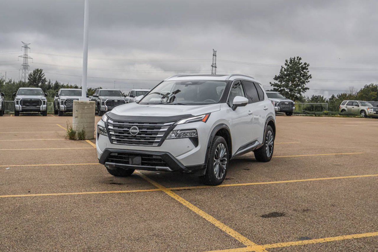 2024 Nissan Rogue AWD Platinum White Sherwood Park - photo #4