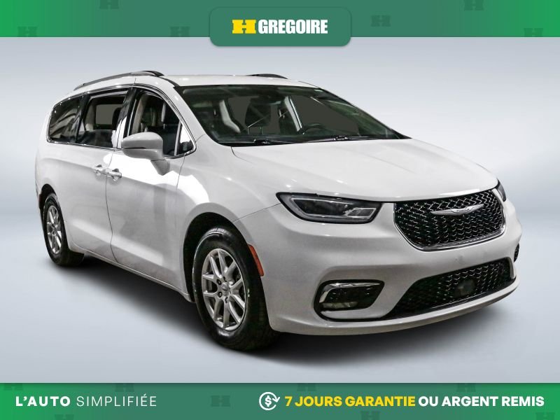 2022 Chrysler Pacifica White Laval - photo #0