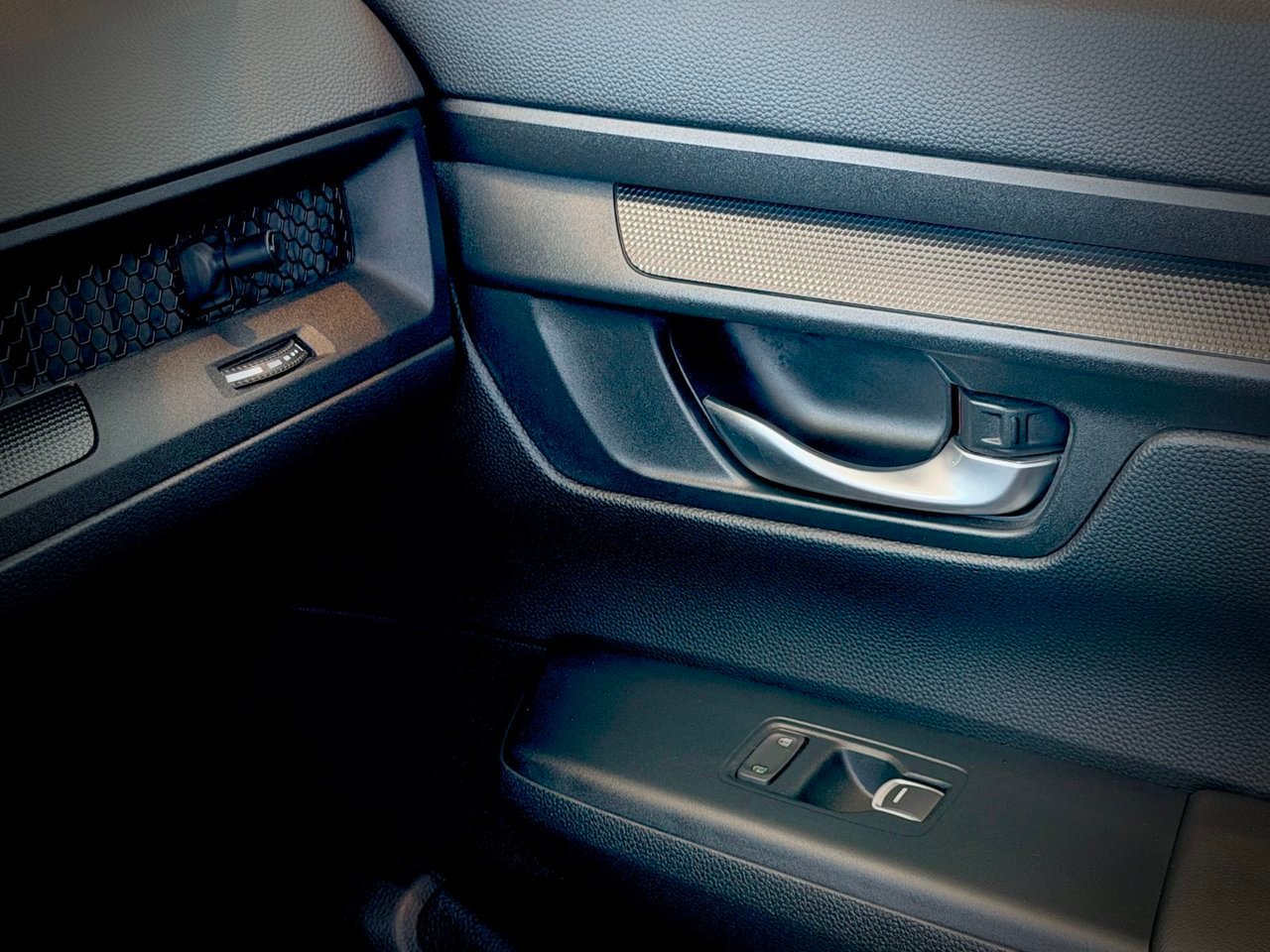 2024 Honda CR-V Hybrid Blue Notre-Dame-des-Prairies - photo #28