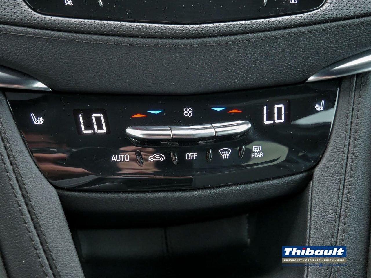 Cadillac XT5 2022 Cadillac XT5 Premium Luxury AWD 2022 NOIR STELLAIRE METALLISE Saint-Eustache - photo #23
