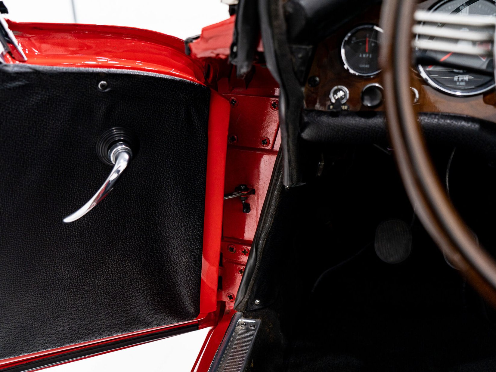 1967 Sunbeam Tiger Unrestored with single repaint **PRIX EN USD** Red Montreal - photo #73