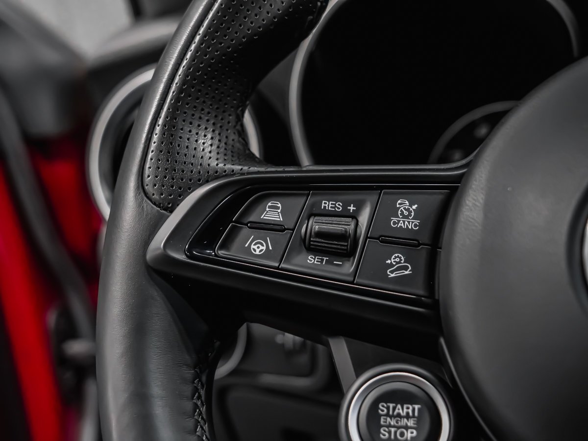 Alfa Romeo Stelvio Ti 2021 Rouge Montréal - photo #13