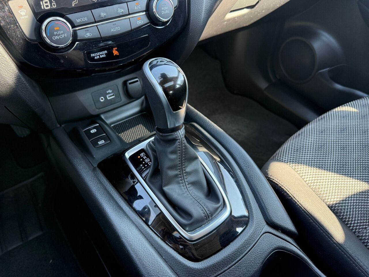 2023 Nissan Qashqai SV AWD White Châteauguay - photo #19