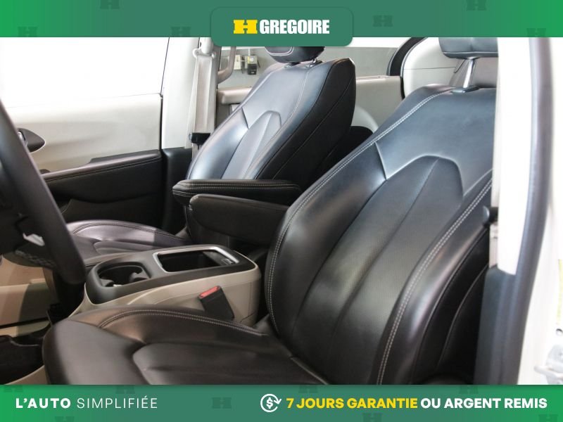 2023 Chrysler Pacifica White Saint-Eustache - photo #42