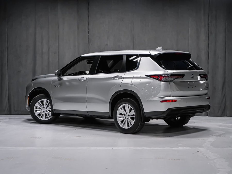 2026 Mitsubishi Outlander Plug-In Hybrid ES Graphite Grey Metallic